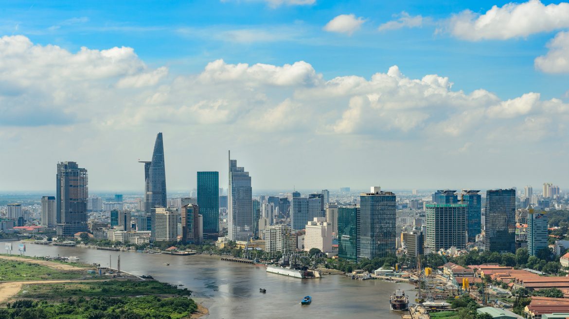 So sánh giá điện Việt Nam cao hay thấp hơn giá điện thế giới?